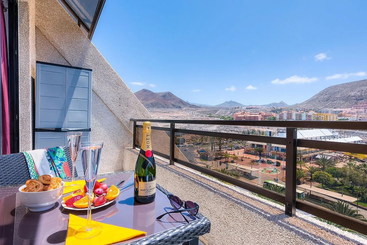 Modern Apartment Los Cristianos Center  ロスクリスティアーノス