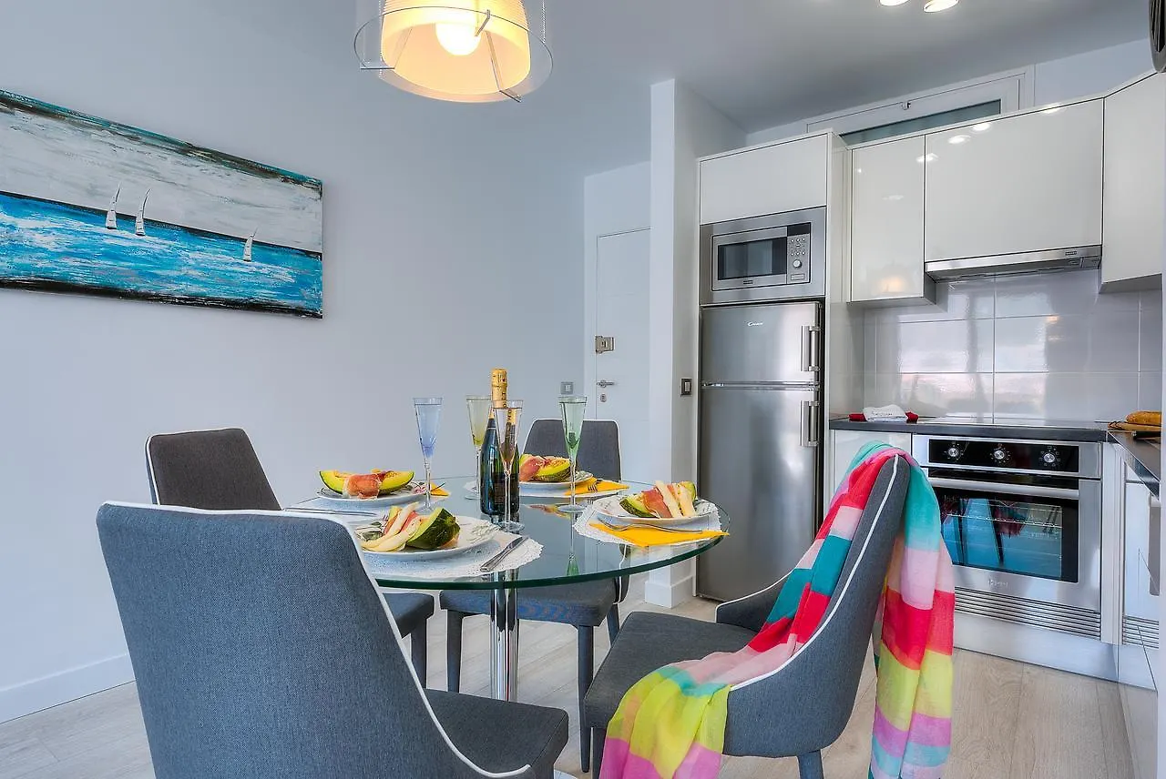 Modern Apartment Los Cristianos Center スペイン