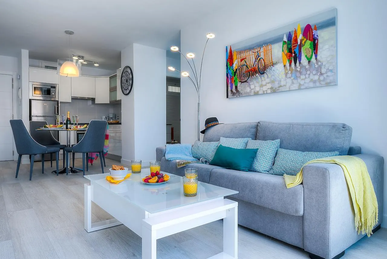 Modern Apartment Los Cristianos Center スペイン