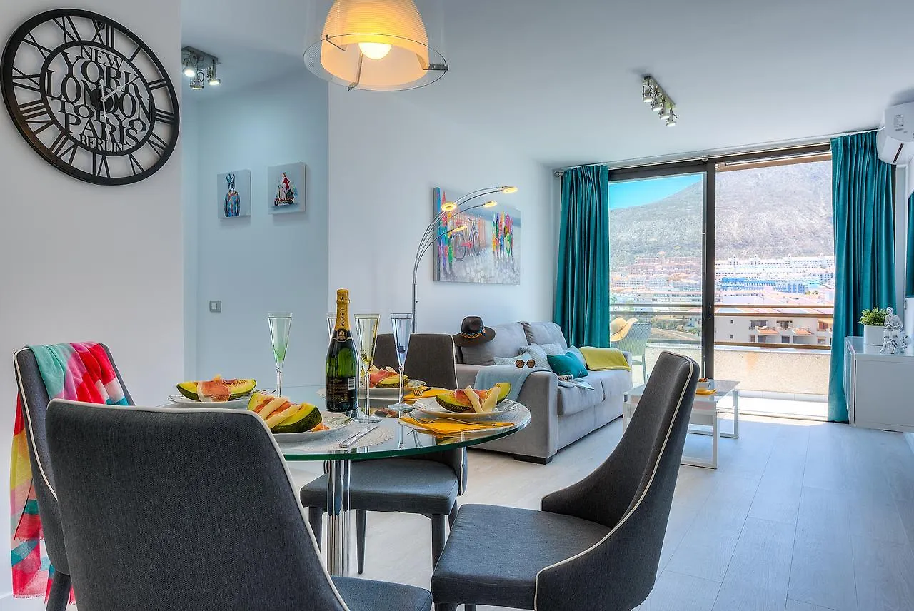 Modern Apartment Los Cristianos Center  לוס כריסטיאנוס