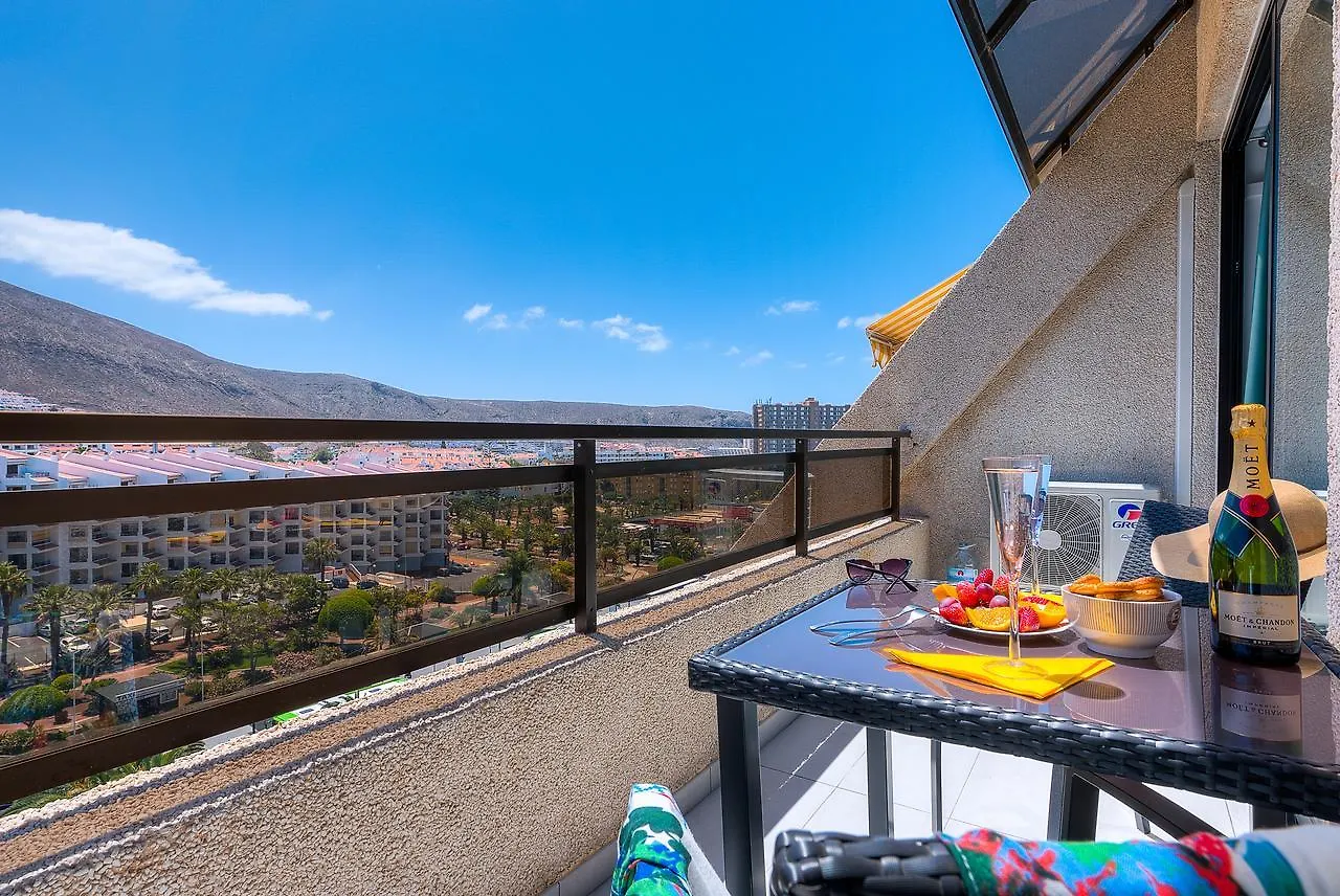 Modern Apartment Los Cristianos Center Испания
