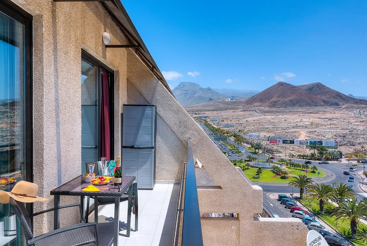 Modern Apartment Los Cristianos Center Лос Кристианос